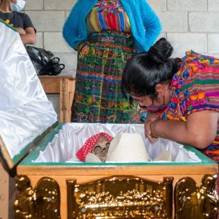 Exhumación - Comunidad de Lacamá segundo municipio de Chichicastenango Departamento el Quiche Guatemala